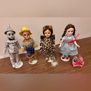 Vintage set of 4 Effanbee Wizard of Oz storybook dolls